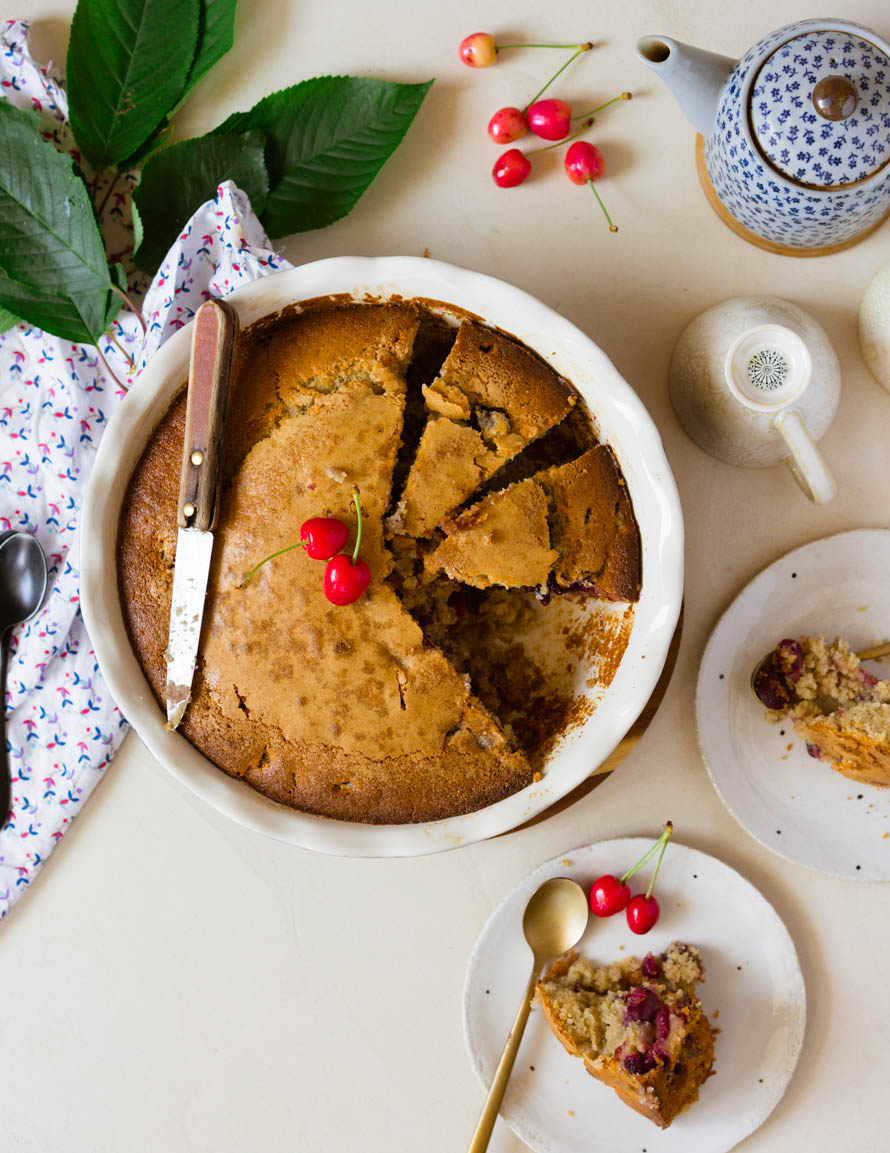 Gâteau à la semoule et aux cerises