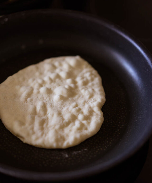 Pain pita [le pain plat qui accompagne ton houmous]