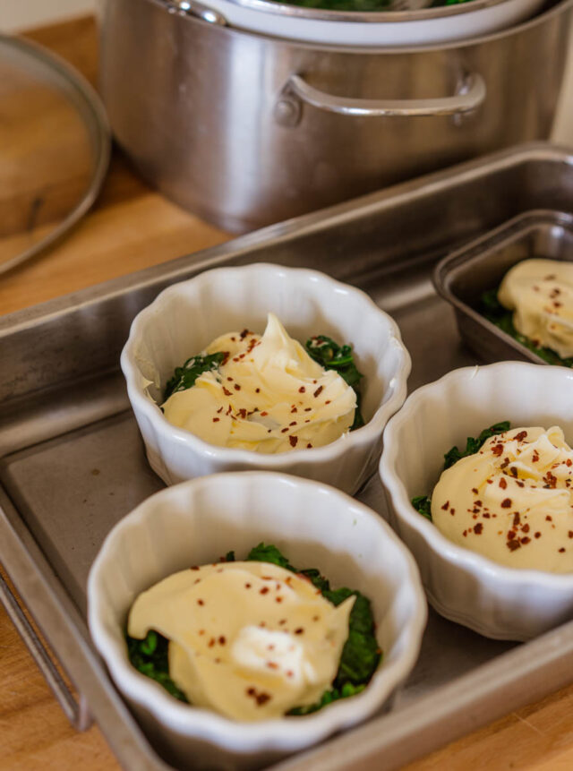 Œufs cocotte aux épinards [parfait pour le dimanche soir]