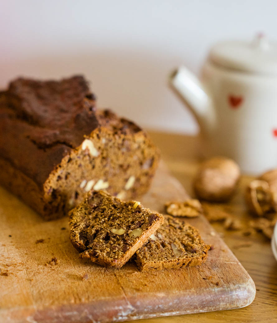 Cake aux dattes et aux noix