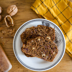 Cake aux dattes et aux noix [Parfait pour ton goûter automnal]